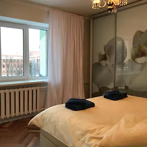 https://sunny-apartment-overlooking-the-royal-village.hotels-of-kiev.com